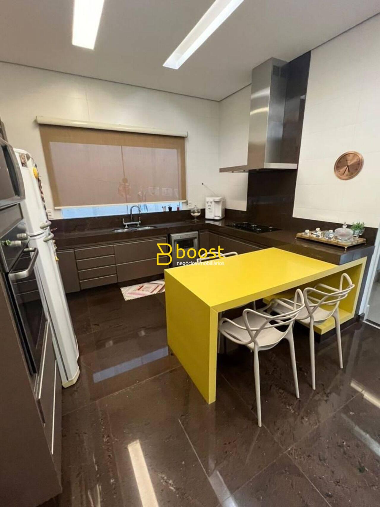 Sobrado com 4 dormitórios à venda, 492 m² por R$ 4.000.000,00 - Morada da Colina - Uberlândia/MG, foto 2