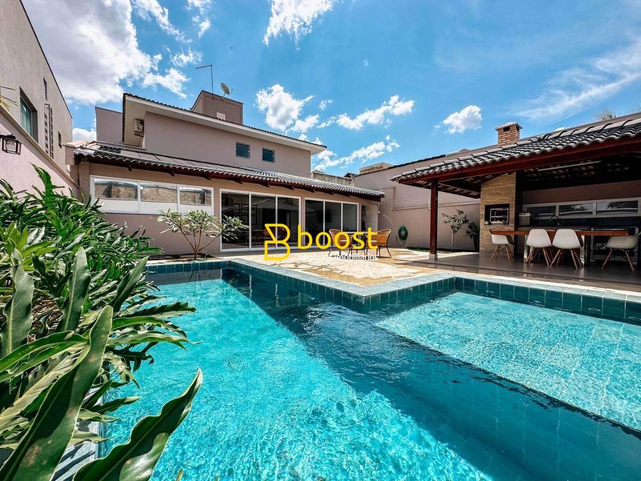 Sobrado com 4 quartos, 250 m², à venda por R$ 1.950.000 - Condomínio Paradiso Ecológico - Uberlândia/MG
