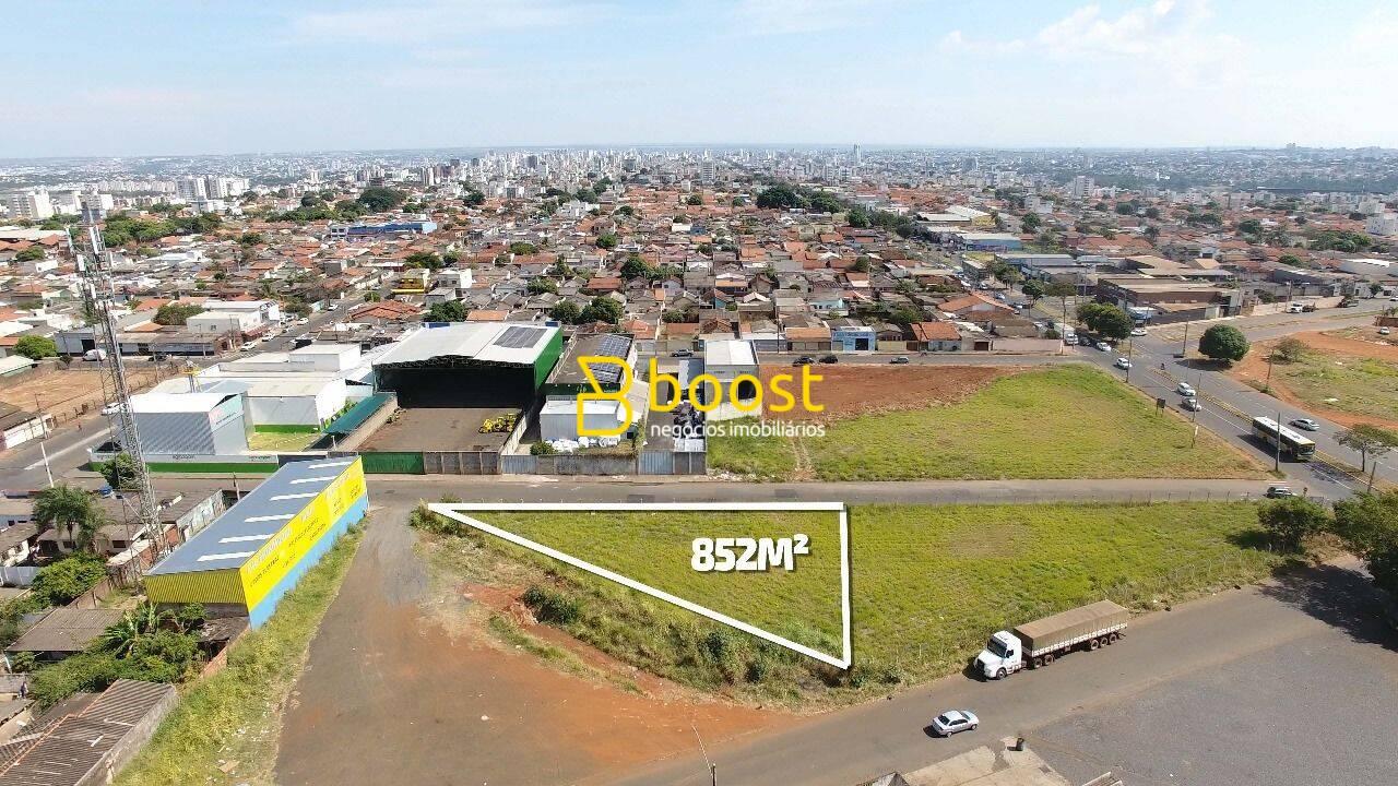 Terreno à venda, 852 m² por R$ 1.032.000,00 - Segismundo Pereira - Uberlândia/MG, foto 2