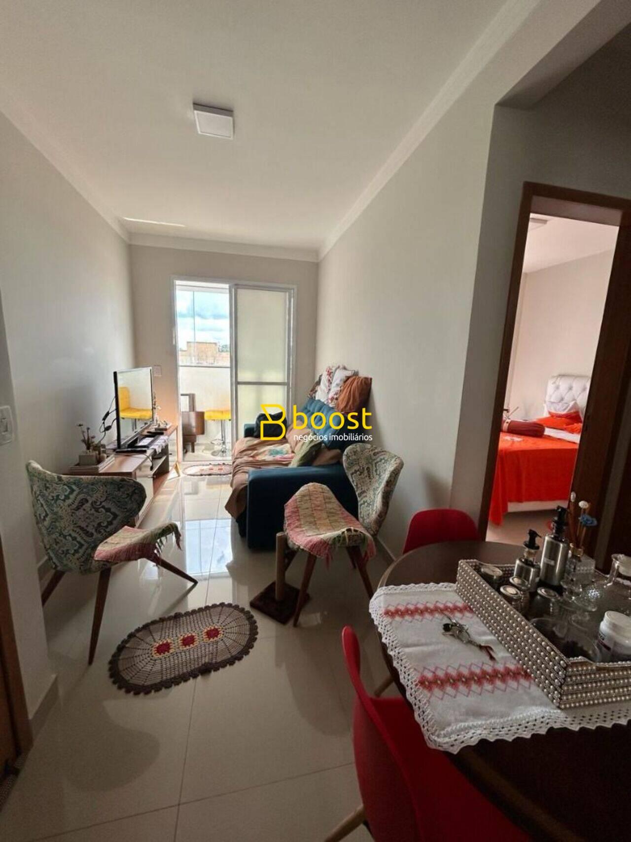 Apartamento com 2 quartos, 49 m², à venda por R$ 330.000 - Brasil - Uberlândia/MG, foto 2