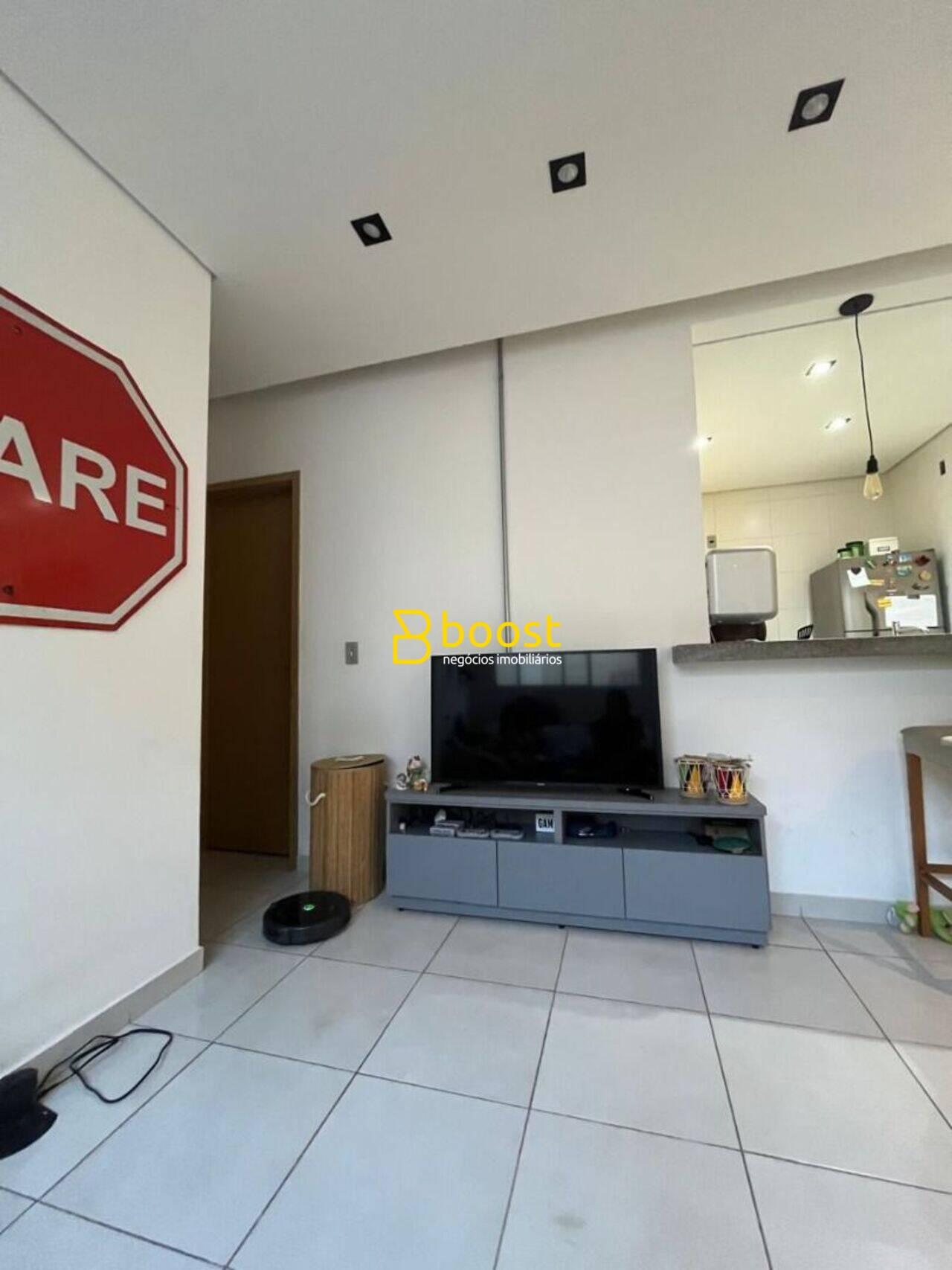 Apartamento com 2 dormitórios à venda, 85 m² por R$ 310.000 - Umuarama - Uberlândia/MG, foto 2