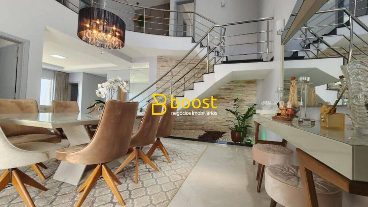 Casa tipo sobrado no Jardim Karaíba, foto 2
