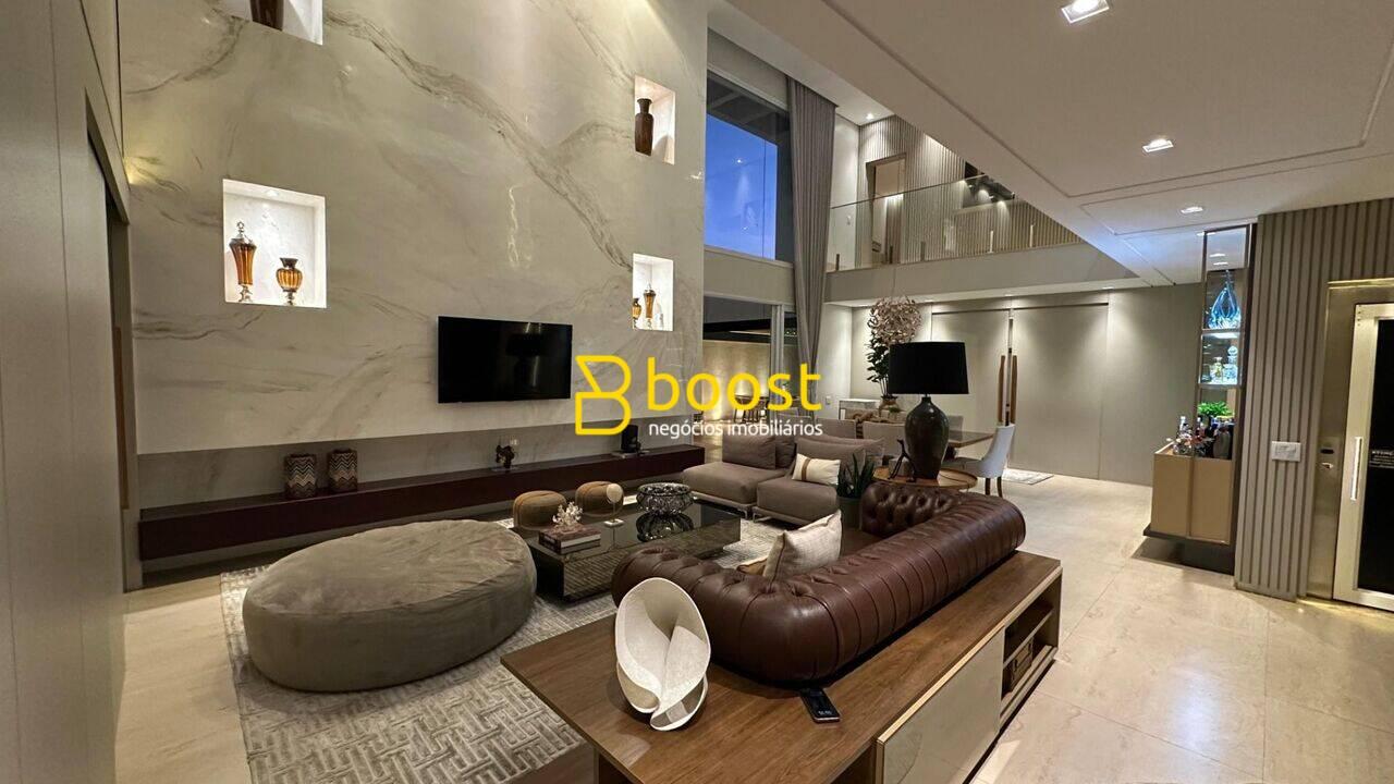 Casa com 3 quartos, 340 m², à venda por R$ 5.500.000 - Jardim Versailles - Uberlândia/MG, foto 2