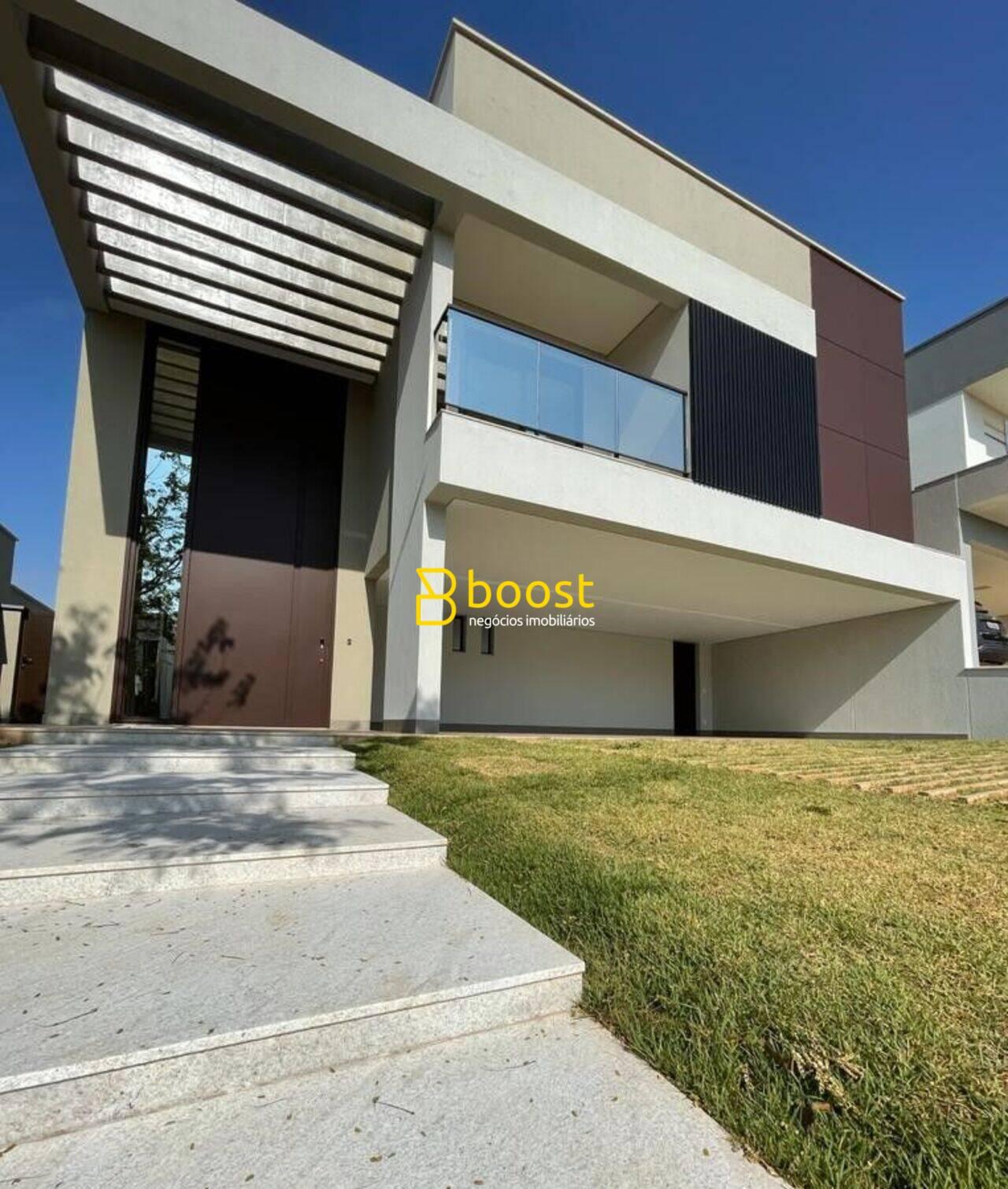 Sobrado com 4 dormitórios à venda, 313 m² por R$ 2.975.000,00 - Nova Uberlândia - Uberlândia/MG, foto 2